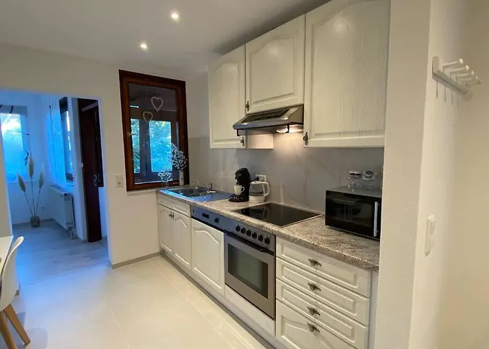 Vali\'S Apartment One
